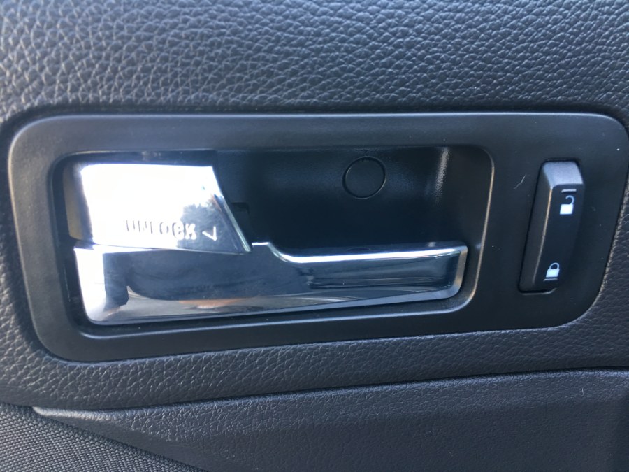 2010 Ford Fusion 4dr Sdn SE FWD, available for sale in Bristol, Connecticut | Bristol Auto Center LLC. Bristol, Connecticut 2010 Ford Fusion 4dr Sdn SE FWD, available for sale in Bristol, Connecticut | Bristol Auto Center LLC. Bristol, Connecticut