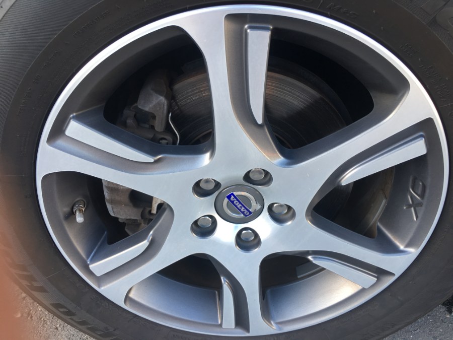 2014 Volvo XC60 AWD 4dr 3.0L Platinum, available for sale in Bristol, Connecticut | Bristol Auto Center LLC. Bristol, Connecticut 2014 Volvo XC60 AWD 4dr 3.0L Platinum, available for sale in Bristol, Connecticut | Bristol Auto Center LLC. Bristol, Connecticut