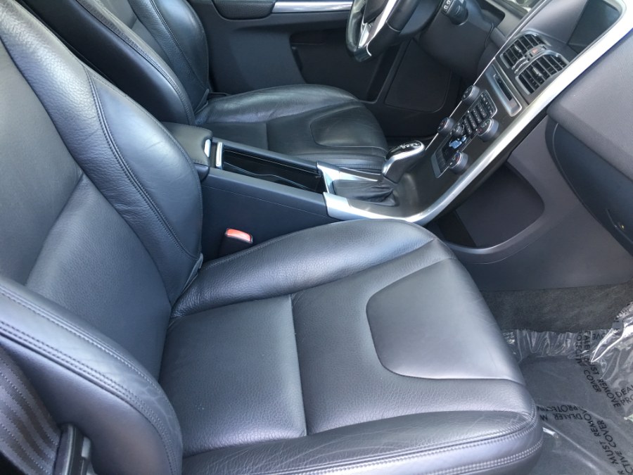 2014 Volvo XC60 AWD 4dr 3.0L Platinum, available for sale in Bristol, Connecticut | Bristol Auto Center LLC. Bristol, Connecticut 2014 Volvo XC60 AWD 4dr 3.0L Platinum, available for sale in Bristol, Connecticut | Bristol Auto Center LLC. Bristol, Connecticut