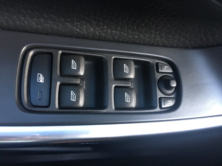 2014 Volvo XC60 AWD 4dr 3.0L Platinum, available for sale in Bristol, Connecticut | Bristol Auto Center LLC. Bristol, Connecticut 2014 Volvo XC60 AWD 4dr 3.0L Platinum, available for sale in Bristol, Connecticut | Bristol Auto Center LLC. Bristol, Connecticut