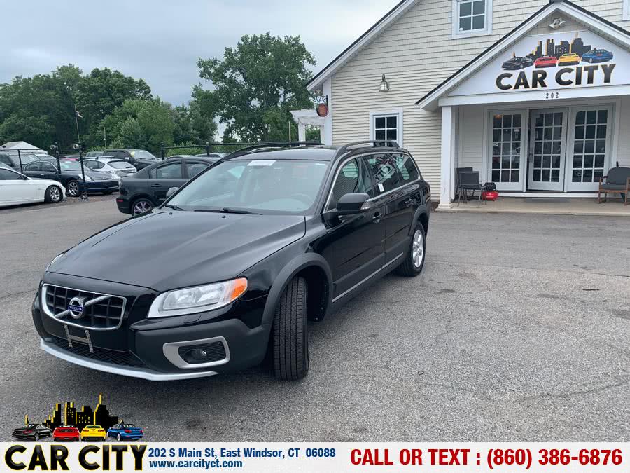 2010 Volvo XC70 4dr Wgn 3.2L w/Moonroof, available for sale in East Windsor, Connecticut | Car City LLC. East Windsor, Connecticut