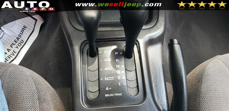 1999 Jeep Grand Cherokee 4dr Laredo 4WD, available for sale in Huntington, New York | Auto Expo. Huntington, New York 1999 Jeep Grand Cherokee 4dr Laredo 4WD, available for sale in Huntington, New York | Auto Expo. Huntington, New York