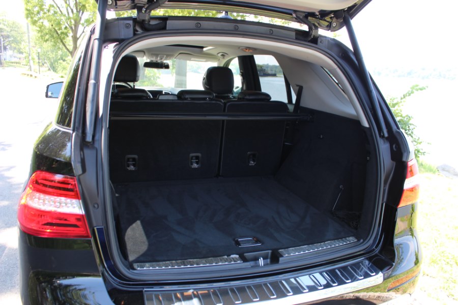 2013 Mercedes-Benz M-Class 4MATIC 4dr ML350, available for sale in Great Neck, New York | Great Neck Car Buyers & Sellers. Great Neck, New York 2013 Mercedes-Benz M-Class 4MATIC 4dr ML350, available for sale in Great Neck, New York | Great Neck Car Buyers & Sellers. Great Neck, New York