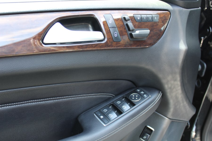 2013 Mercedes-Benz M-Class 4MATIC 4dr ML350, available for sale in Great Neck, New York | Great Neck Car Buyers & Sellers. Great Neck, New York 2013 Mercedes-Benz M-Class 4MATIC 4dr ML350, available for sale in Great Neck, New York | Great Neck Car Buyers & Sellers. Great Neck, New York