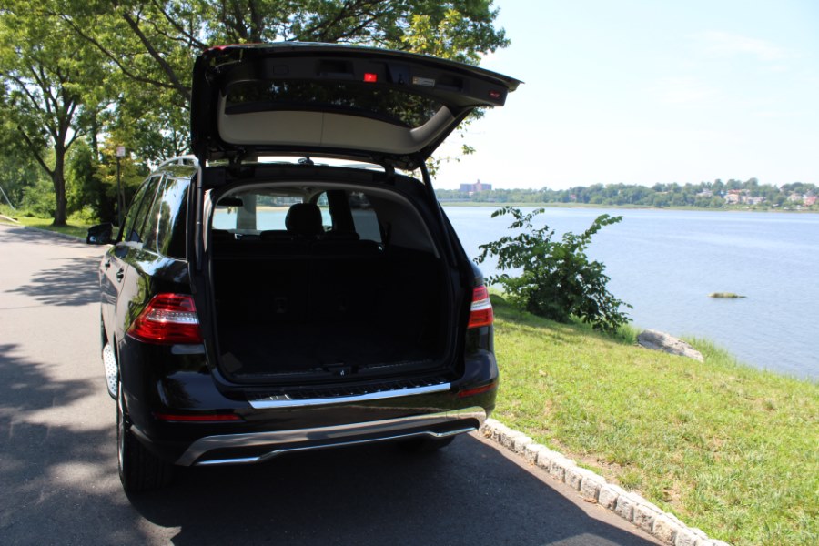 2013 Mercedes-Benz M-Class 4MATIC 4dr ML350, available for sale in Great Neck, New York | Great Neck Car Buyers & Sellers. Great Neck, New York 2013 Mercedes-Benz M-Class 4MATIC 4dr ML350, available for sale in Great Neck, New York | Great Neck Car Buyers & Sellers. Great Neck, New York