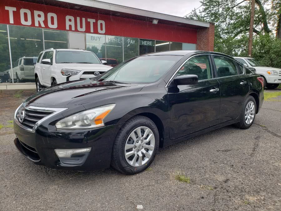 2013 Nissan Altima 4dr Sdn I4 2.5 S, available for sale in East Windsor, Connecticut | Toro Auto. East Windsor, Connecticut