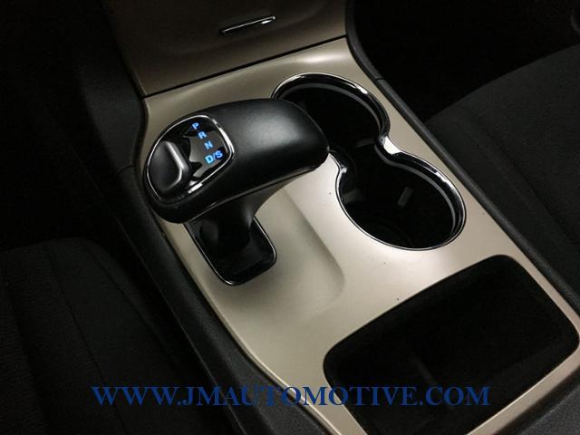 2015 Jeep Grand Cherokee 4WD 4dr Laredo, available for sale in Naugatuck, Connecticut | J&M Automotive Sls&Svc LLC. Naugatuck, Connecticut 2015 Jeep Grand Cherokee 4WD 4dr Laredo, available for sale in Naugatuck, Connecticut | J&M Automotive Sls&Svc LLC. Naugatuck, Connecticut