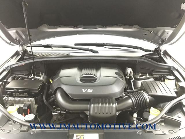 2015 Jeep Grand Cherokee 4WD 4dr Laredo, available for sale in Naugatuck, Connecticut | J&M Automotive Sls&Svc LLC. Naugatuck, Connecticut 2015 Jeep Grand Cherokee 4WD 4dr Laredo, available for sale in Naugatuck, Connecticut | J&M Automotive Sls&Svc LLC. Naugatuck, Connecticut