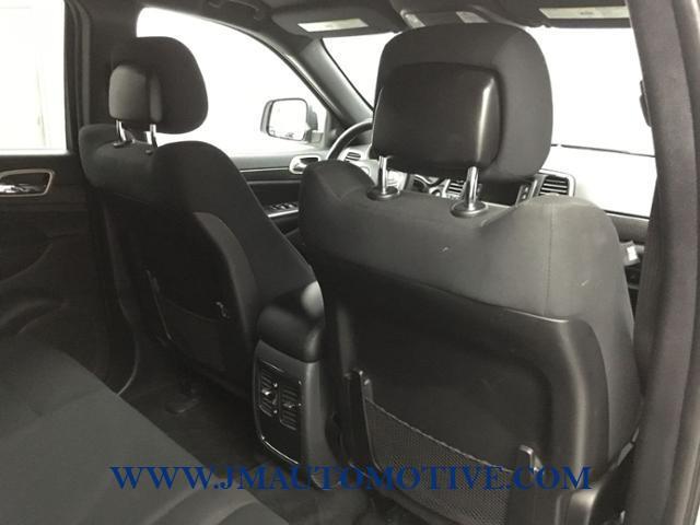 2015 Jeep Grand Cherokee 4WD 4dr Laredo, available for sale in Naugatuck, Connecticut | J&M Automotive Sls&Svc LLC. Naugatuck, Connecticut 2015 Jeep Grand Cherokee 4WD 4dr Laredo, available for sale in Naugatuck, Connecticut | J&M Automotive Sls&Svc LLC. Naugatuck, Connecticut