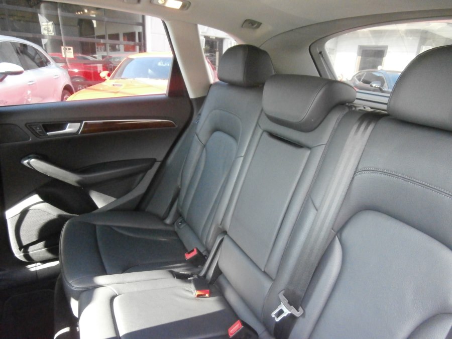 2012 Audi Q5 quattro 4dr 3.2L Premium Plus, available for sale in Waterbury, Connecticut | Jim Juliani Motors. Waterbury, Connecticut 2012 Audi Q5 quattro 4dr 3.2L Premium Plus, available for sale in Waterbury, Connecticut | Jim Juliani Motors. Waterbury, Connecticut