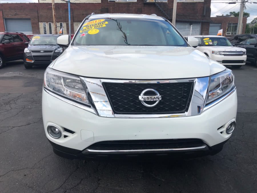 Used Nissan Pathfinder 4WD 4dr SL 2015 | Affordable Motors Inc. Bridgeport, Connecticut Used Nissan Pathfinder 4WD 4dr SL 2015 | Affordable Motors Inc. Bridgeport, Connecticut