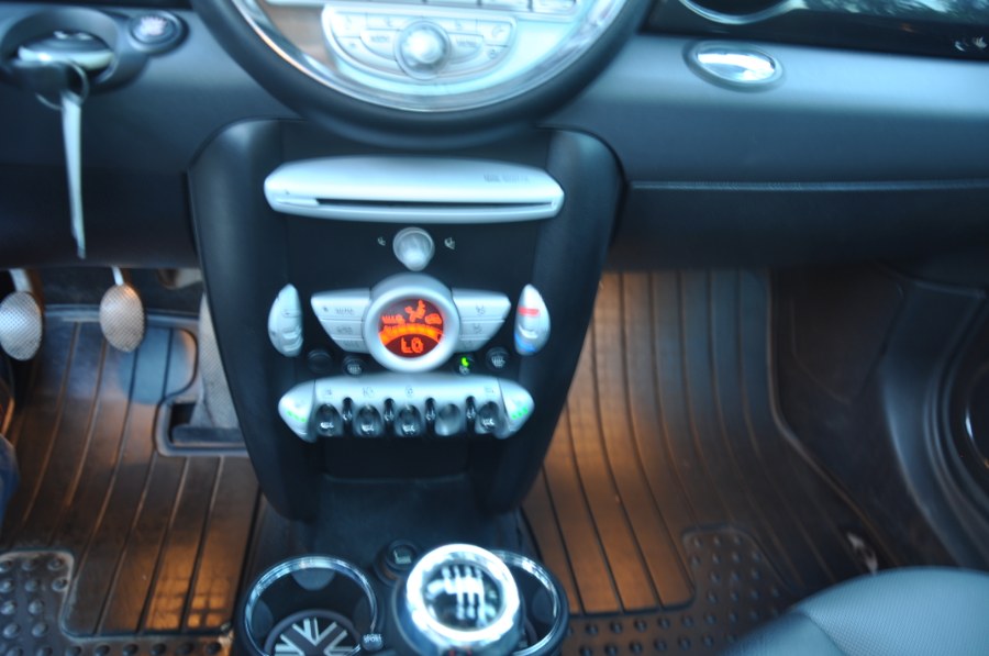 2009 MINI Cooper Clubman 2dr Cpe, available for sale in Waterbury, Connecticut | Platinum Auto Care. Waterbury, Connecticut 2009 MINI Cooper Clubman 2dr Cpe, available for sale in Waterbury, Connecticut | Platinum Auto Care. Waterbury, Connecticut