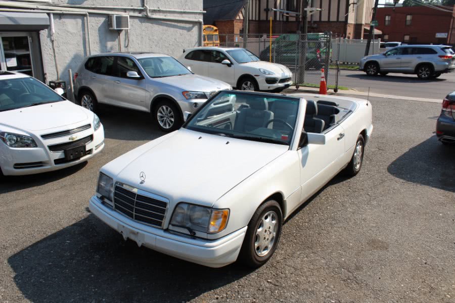 1995 Mercedes-Benz E Class 2dr Cabriolet 3.2L, available for sale in Great Neck, New York | Great Neck Car Buyers & Sellers. Great Neck, New York