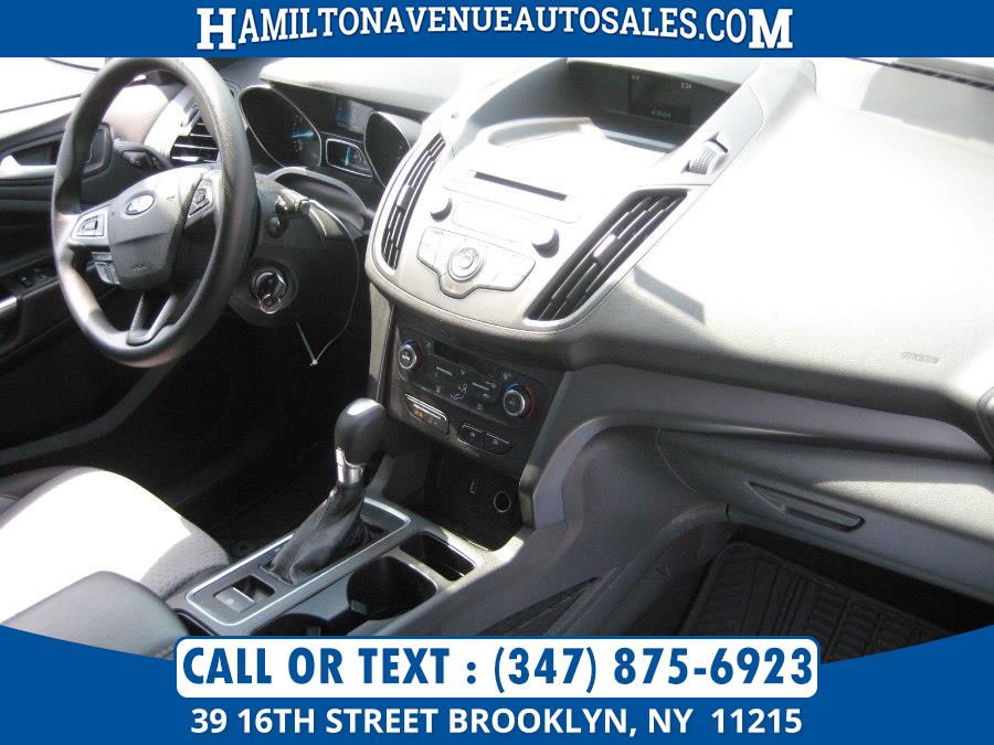 Used Ford Escape SE 4WD 2017 | Hamilton Avenue Auto Sales DBA Nyautoauction.com. Brooklyn, New York Used Ford Escape SE 4WD 2017 | Hamilton Avenue Auto Sales DBA Nyautoauction.com. Brooklyn, New York