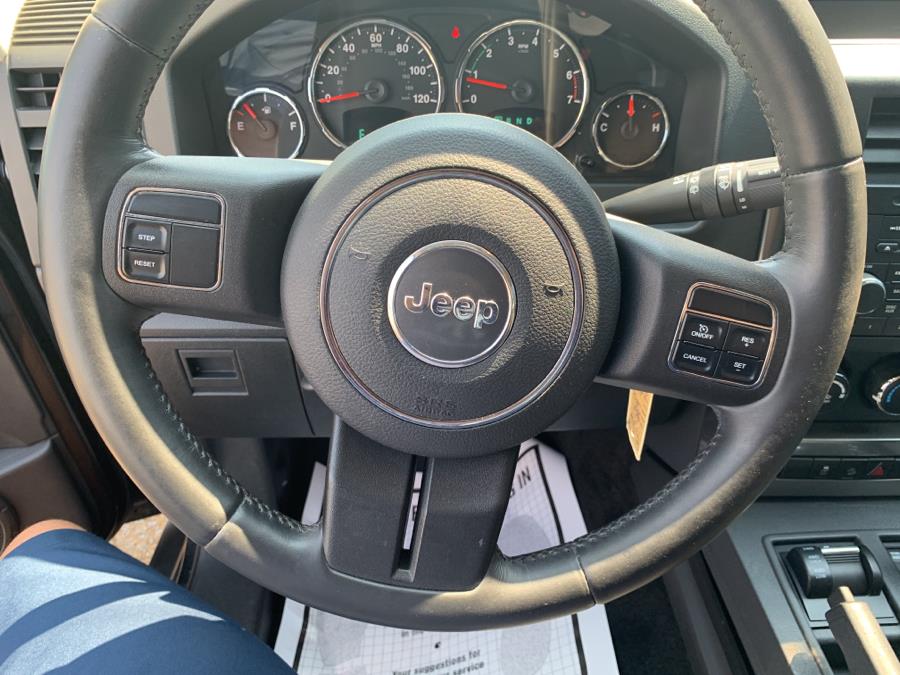 2011 Jeep Liberty 4WD 4dr Sport, available for sale in Stamford, Connecticut | Harbor View Auto Sales LLC. Stamford, Connecticut 2011 Jeep Liberty 4WD 4dr Sport, available for sale in Stamford, Connecticut | Harbor View Auto Sales LLC. Stamford, Connecticut