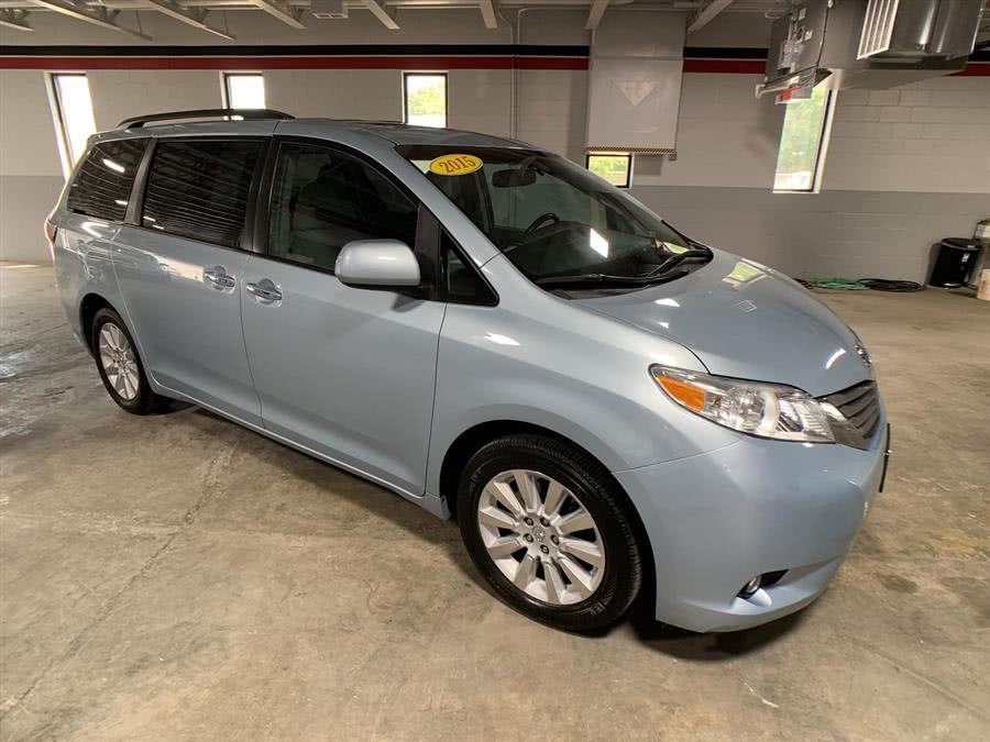 2015 Toyota Sienna 5dr 7-Pass Van XLE AWD (Natl), available for sale in Stratford, Connecticut | Wiz Leasing Inc. Stratford, Connecticut