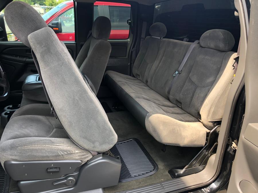 2006 Chevrolet Silverado 2500HD Ext Cab 157.5" WB 4WD LT1, available for sale in Milford, Connecticut | Chip's Auto Sales Inc. Milford, Connecticut 2006 Chevrolet Silverado 2500HD Ext Cab 157.5" WB 4WD LT1, available for sale in Milford, Connecticut | Chip's Auto Sales Inc. Milford, Connecticut