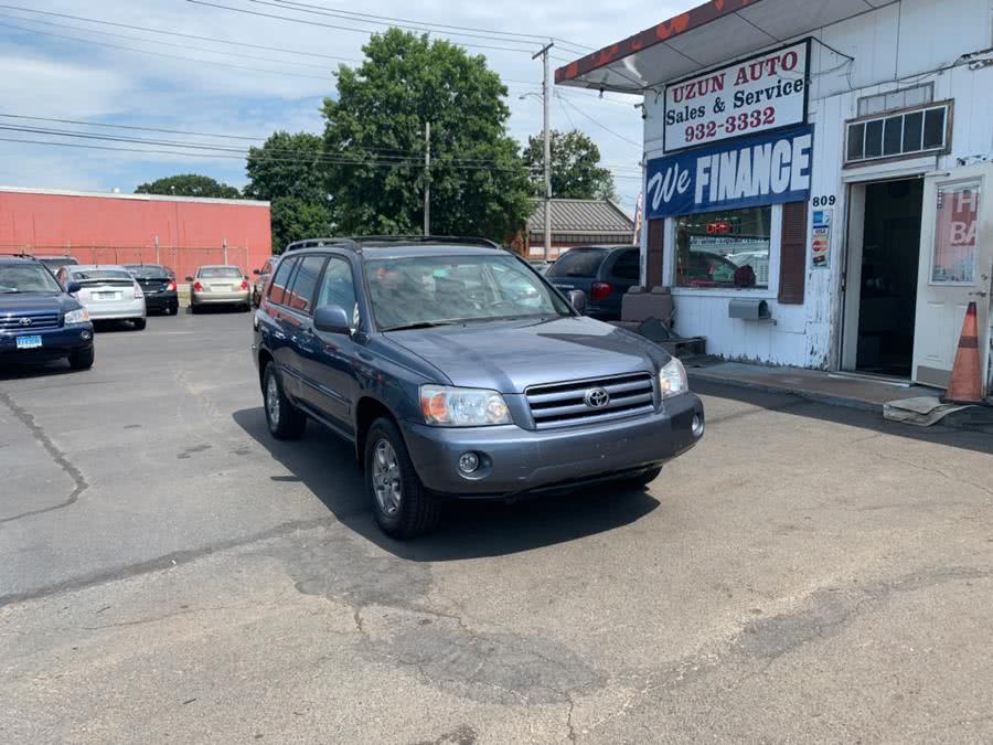 2005 Toyota Highlander 4dr V6 4WD w/3rd Row (Natl), available for sale in West Haven, Connecticut | Uzun Auto. West Haven, Connecticut
