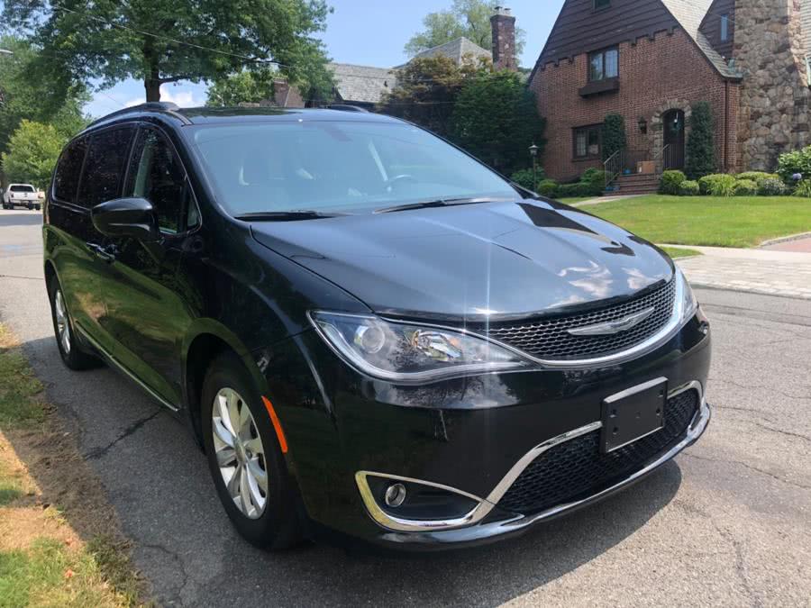 2017 Chrysler Pacifica Touring-L 4dr Wgn, available for sale in Bronx, New York | TNT Auto Sales USA inc. Bronx, New York