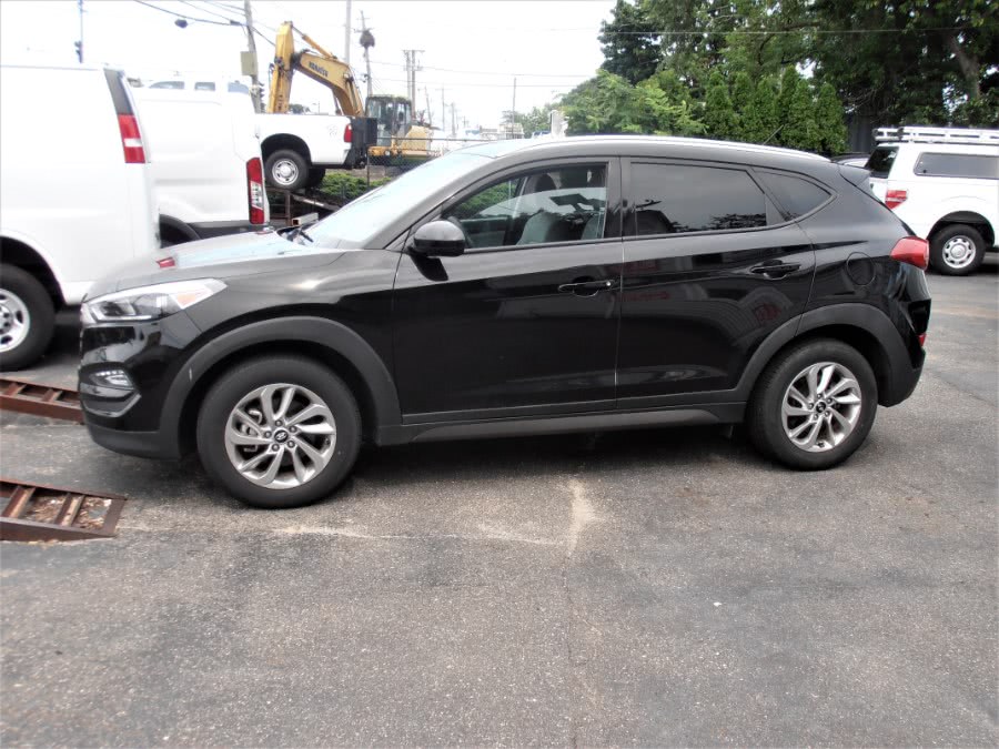 2016 Hyundai Tucson FWD 4dr SE, available for sale in COPIAGUE, New York | Warwick Auto Sales Inc. COPIAGUE, New York