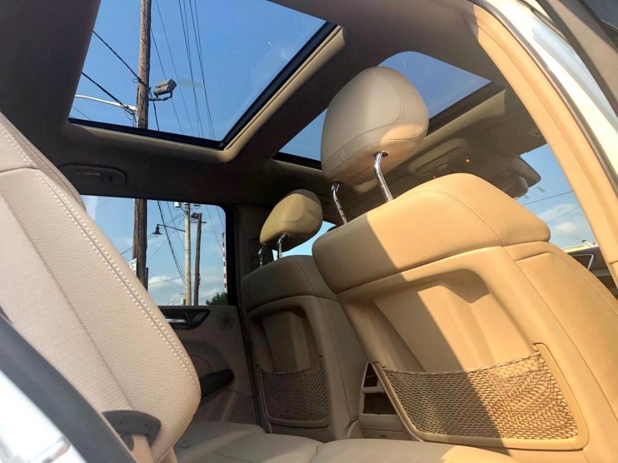 2015 Mercedes-Benz GL-Class 4MATIC 4dr GL450, available for sale in Paterson, New Jersey | MFG Prestige Auto Group. Paterson, New Jersey 2015 Mercedes-Benz GL-Class 4MATIC 4dr GL450, available for sale in Paterson, New Jersey | MFG Prestige Auto Group. Paterson, New Jersey