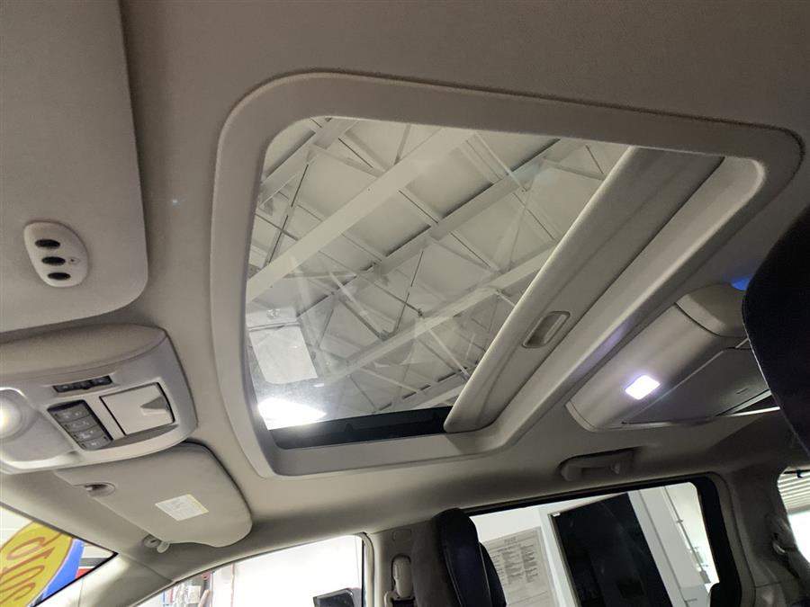 2016 Chrysler Town & Country 4dr Wgn Limited, available for sale in Stratford, Connecticut | Wiz Leasing Inc. Stratford, Connecticut 2016 Chrysler Town & Country 4dr Wgn Limited, available for sale in Stratford, Connecticut | Wiz Leasing Inc. Stratford, Connecticut