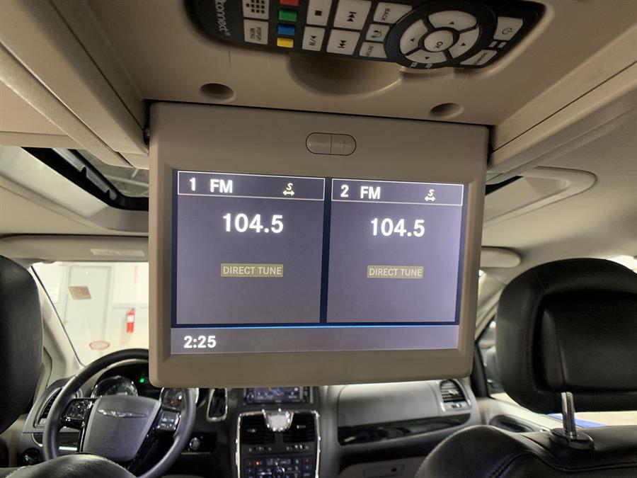 2016 Chrysler Town & Country 4dr Wgn Limited, available for sale in Stratford, Connecticut | Wiz Leasing Inc. Stratford, Connecticut 2016 Chrysler Town & Country 4dr Wgn Limited, available for sale in Stratford, Connecticut | Wiz Leasing Inc. Stratford, Connecticut