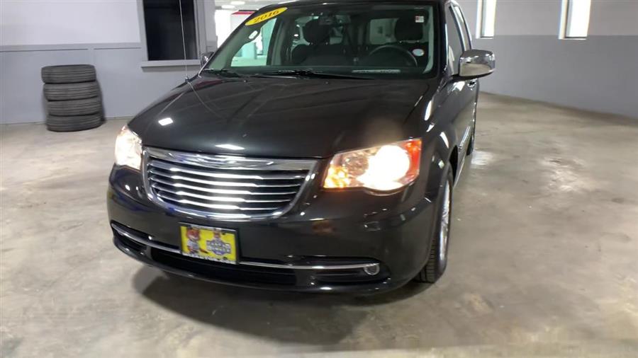 2016 Chrysler Town & Country 4dr Wgn Limited, available for sale in Stratford, Connecticut | Wiz Leasing Inc. Stratford, Connecticut 2016 Chrysler Town & Country 4dr Wgn Limited, available for sale in Stratford, Connecticut | Wiz Leasing Inc. Stratford, Connecticut