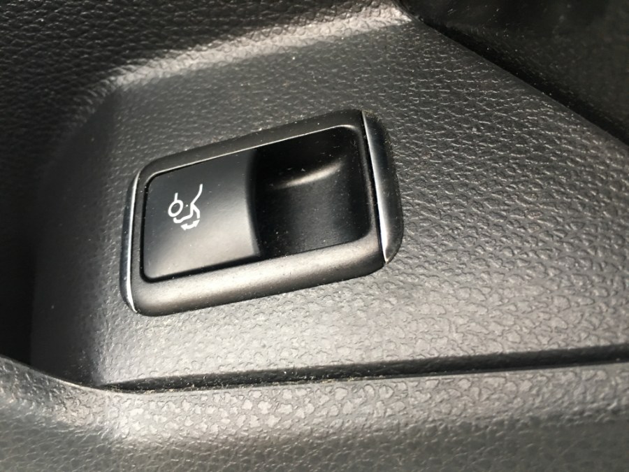 2014 Mercedes-Benz GLK-Class 4MATIC 4dr GLK350, available for sale in Bristol, Connecticut | Bristol Auto Center LLC. Bristol, Connecticut 2014 Mercedes-Benz GLK-Class 4MATIC 4dr GLK350, available for sale in Bristol, Connecticut | Bristol Auto Center LLC. Bristol, Connecticut