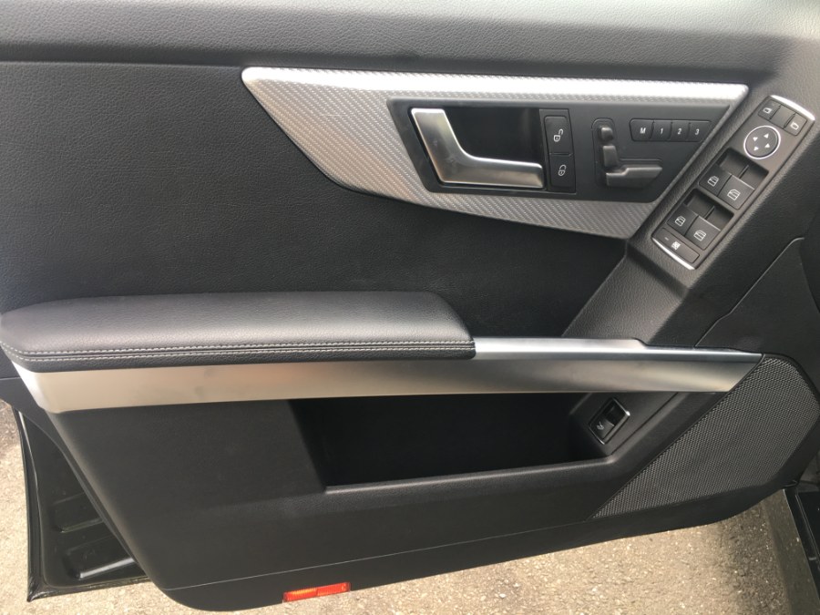 2014 Mercedes-Benz GLK-Class 4MATIC 4dr GLK350, available for sale in Bristol, Connecticut | Bristol Auto Center LLC. Bristol, Connecticut 2014 Mercedes-Benz GLK-Class 4MATIC 4dr GLK350, available for sale in Bristol, Connecticut | Bristol Auto Center LLC. Bristol, Connecticut
