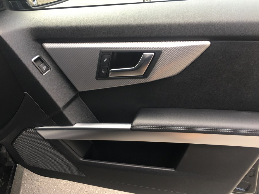 2014 Mercedes-Benz GLK-Class 4MATIC 4dr GLK350, available for sale in Bristol, Connecticut | Bristol Auto Center LLC. Bristol, Connecticut 2014 Mercedes-Benz GLK-Class 4MATIC 4dr GLK350, available for sale in Bristol, Connecticut | Bristol Auto Center LLC. Bristol, Connecticut