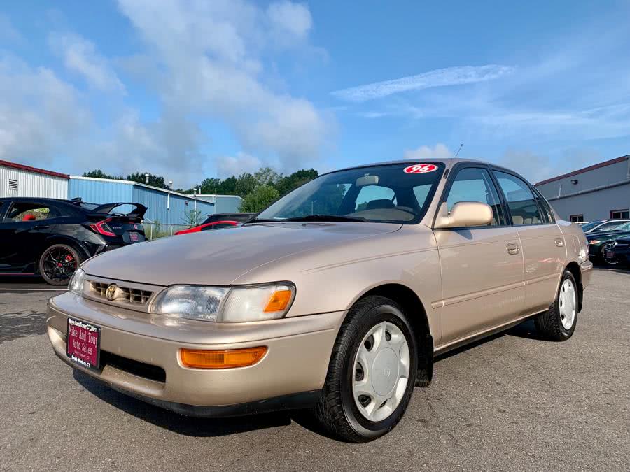 1996 Toyota Corolla 4dr Sdn DX Auto, available for sale in South Windsor, Connecticut | Mike And Tony Auto Sales, Inc. South Windsor, Connecticut