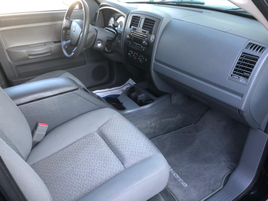 2007 Dodge Dakota 4WD Quad Cab 131" ST, available for sale in Milford, Connecticut | Chip's Auto Sales Inc. Milford, Connecticut 2007 Dodge Dakota 4WD Quad Cab 131" ST, available for sale in Milford, Connecticut | Chip's Auto Sales Inc. Milford, Connecticut