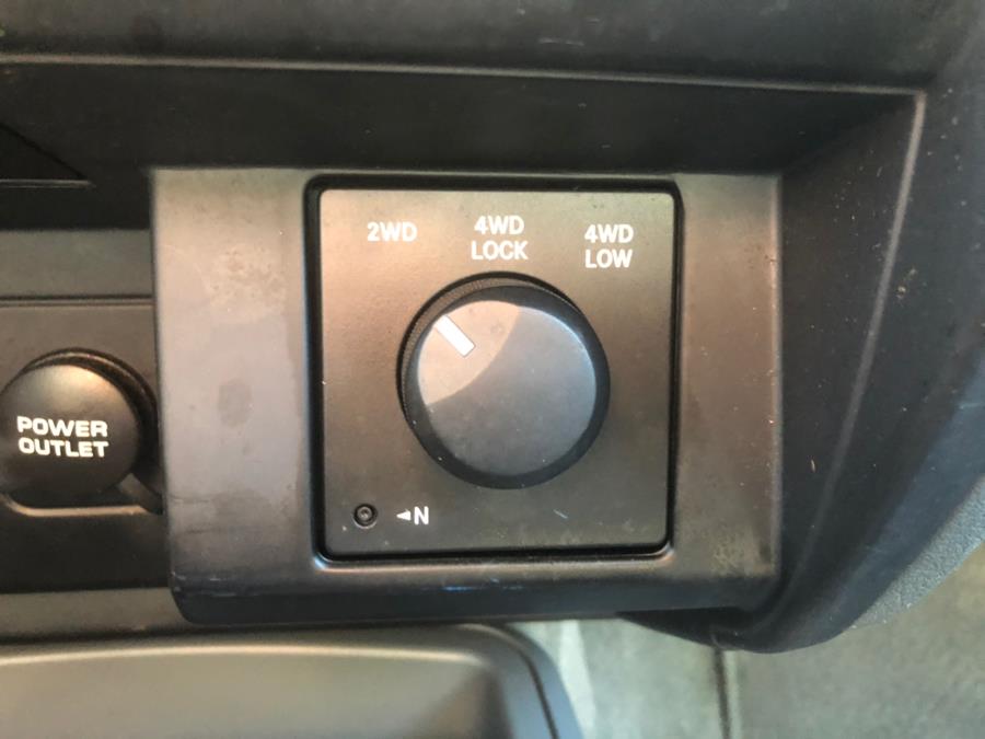 2007 Dodge Dakota 4WD Quad Cab 131" ST, available for sale in Milford, Connecticut | Chip's Auto Sales Inc. Milford, Connecticut 2007 Dodge Dakota 4WD Quad Cab 131" ST, available for sale in Milford, Connecticut | Chip's Auto Sales Inc. Milford, Connecticut