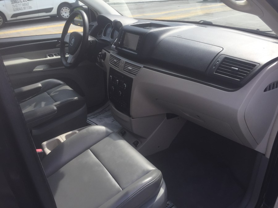 2010 Volkswagen Routan 4dr Wgn SE w/RSE & Navigation, available for sale in Middle Village, New York | Middle Village Motors . Middle Village, New York 2010 Volkswagen Routan 4dr Wgn SE w/RSE & Navigation, available for sale in Middle Village, New York | Middle Village Motors . Middle Village, New York