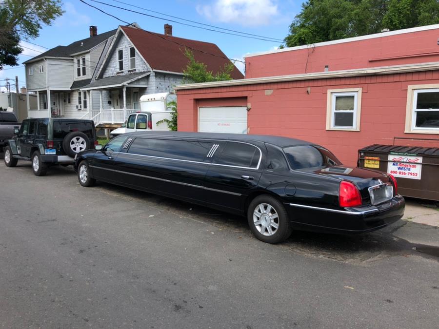 2008 Lincoln Town Car 4dr Sdn Executive w/Limousine Pkg, available for sale in New Haven, Connecticut | Primetime Auto Sales and Repair. New Haven, Connecticut 2008 Lincoln Town Car 4dr Sdn Executive w/Limousine Pkg, available for sale in New Haven, Connecticut | Primetime Auto Sales and Repair. New Haven, Connecticut