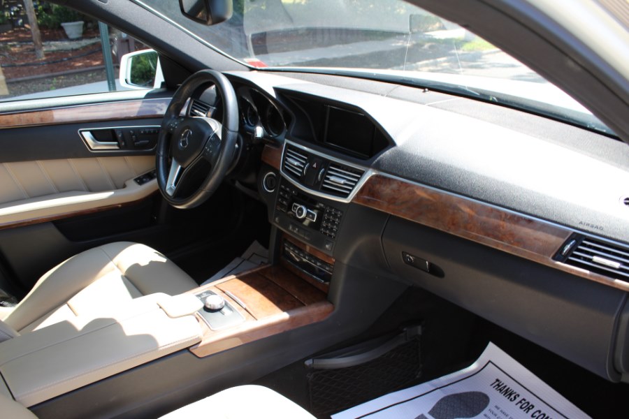 2013 Mercedes-Benz E-Class 4dr Sdn E350 Luxury 4MATIC, available for sale in Great Neck, New York | Great Neck Car Buyers & Sellers. Great Neck, New York 2013 Mercedes-Benz E-Class 4dr Sdn E350 Luxury 4MATIC, available for sale in Great Neck, New York | Great Neck Car Buyers & Sellers. Great Neck, New York
