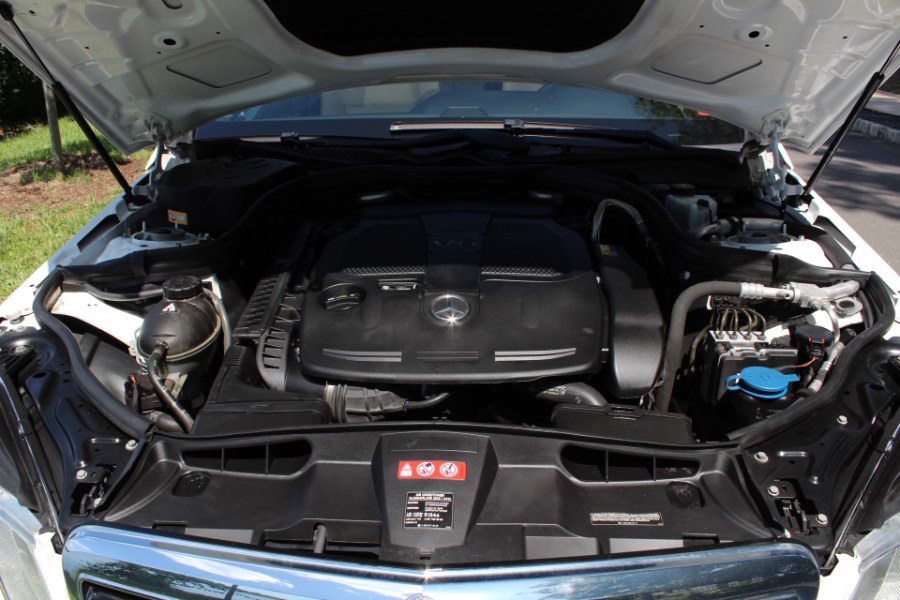 2013 Mercedes-Benz E-Class 4dr Sdn E350 Luxury 4MATIC, available for sale in Great Neck, New York | Great Neck Car Buyers & Sellers. Great Neck, New York 2013 Mercedes-Benz E-Class 4dr Sdn E350 Luxury 4MATIC, available for sale in Great Neck, New York | Great Neck Car Buyers & Sellers. Great Neck, New York