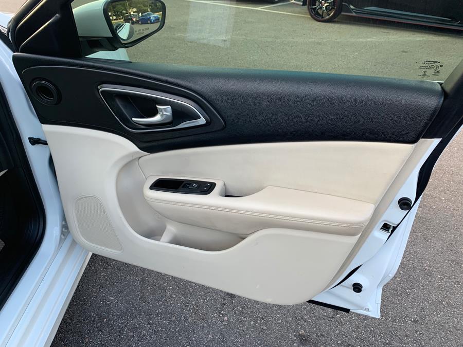 2015 Chrysler 200 4dr Sdn Limited FWD, available for sale in South Windsor, Connecticut | Mike And Tony Auto Sales, Inc. South Windsor, Connecticut 2015 Chrysler 200 4dr Sdn Limited FWD, available for sale in South Windsor, Connecticut | Mike And Tony Auto Sales, Inc. South Windsor, Connecticut
