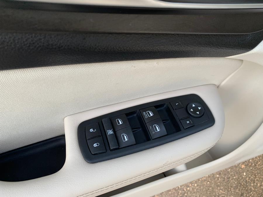 2015 Chrysler 200 4dr Sdn Limited FWD, available for sale in South Windsor, Connecticut | Mike And Tony Auto Sales, Inc. South Windsor, Connecticut 2015 Chrysler 200 4dr Sdn Limited FWD, available for sale in South Windsor, Connecticut | Mike And Tony Auto Sales, Inc. South Windsor, Connecticut