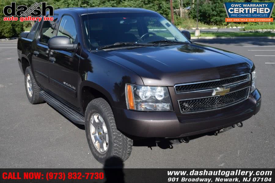 2010 Chevrolet Avalanche 4WD Crew Cab LS, available for sale in Newark, New Jersey | Dash Auto Gallery Inc.. Newark, New Jersey