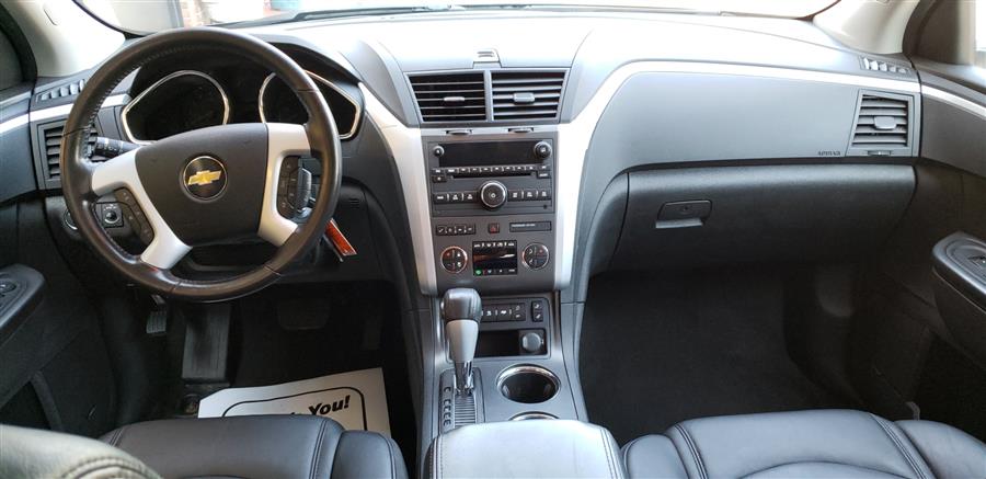 2011 Chevrolet Traverse AWD 4dr 2LT, available for sale in Waterbury, Connecticut | National Auto Brokers, Inc.. Waterbury, Connecticut 2011 Chevrolet Traverse AWD 4dr 2LT, available for sale in Waterbury, Connecticut | National Auto Brokers, Inc.. Waterbury, Connecticut