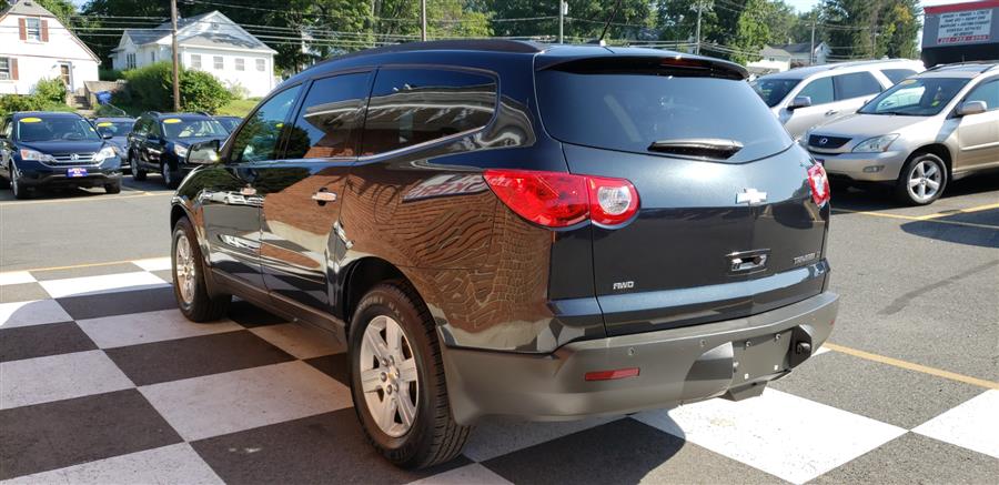 2011 Chevrolet Traverse AWD 4dr 2LT, available for sale in Waterbury, Connecticut | National Auto Brokers, Inc.. Waterbury, Connecticut 2011 Chevrolet Traverse AWD 4dr 2LT, available for sale in Waterbury, Connecticut | National Auto Brokers, Inc.. Waterbury, Connecticut