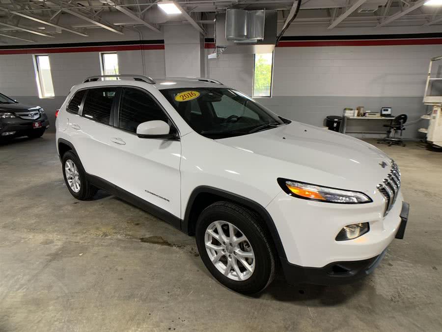 2016 Jeep Cherokee 4WD 4dr Altitude *Ltd Avail*, available for sale in Stratford, Connecticut | Wiz Leasing Inc. Stratford, Connecticut