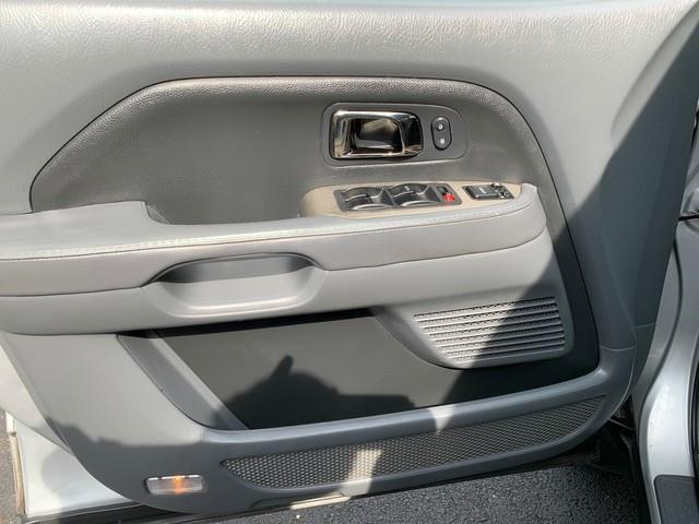 2006 Honda Pilot EX-L with NAVI, available for sale in Forestville, Maryland | Valentine Motor Company. Forestville, Maryland 2006 Honda Pilot EX-L with NAVI, available for sale in Forestville, Maryland | Valentine Motor Company. Forestville, Maryland