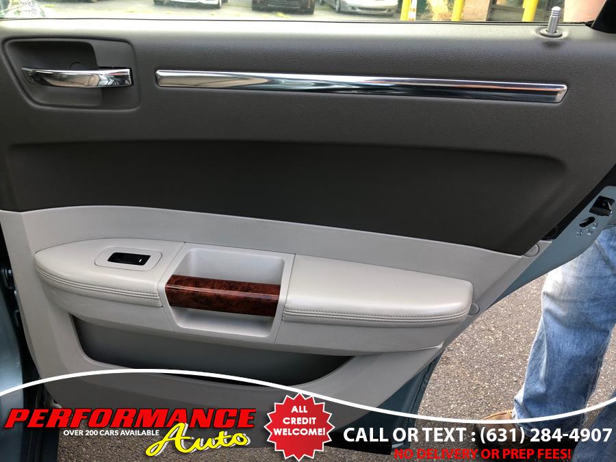 2008 Chrysler 300 4dr Sdn 300 Limited RWD, available for sale in Bohemia, New York | Performance Auto Inc. Bohemia, New York 2008 Chrysler 300 4dr Sdn 300 Limited RWD, available for sale in Bohemia, New York | Performance Auto Inc. Bohemia, New York