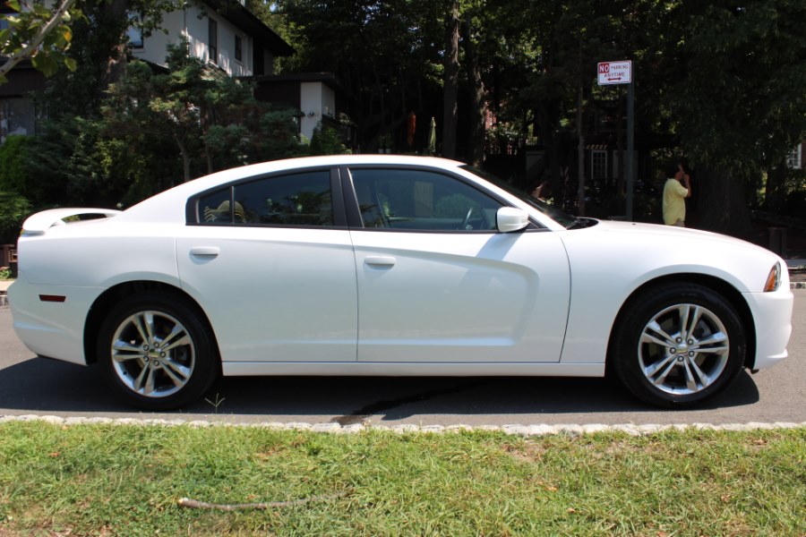 2014 Dodge Charger 4dr Sdn SXT AWD, available for sale in Great Neck, New York | Great Neck Car Buyers & Sellers. Great Neck, New York 2014 Dodge Charger 4dr Sdn SXT AWD, available for sale in Great Neck, New York | Great Neck Car Buyers & Sellers. Great Neck, New York
