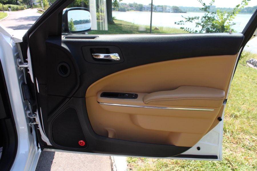 2014 Dodge Charger 4dr Sdn SXT AWD, available for sale in Great Neck, New York | Great Neck Car Buyers & Sellers. Great Neck, New York 2014 Dodge Charger 4dr Sdn SXT AWD, available for sale in Great Neck, New York | Great Neck Car Buyers & Sellers. Great Neck, New York