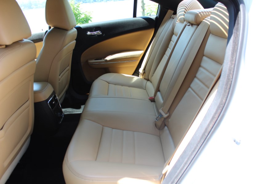2014 Dodge Charger 4dr Sdn SXT AWD, available for sale in Great Neck, New York | Great Neck Car Buyers & Sellers. Great Neck, New York 2014 Dodge Charger 4dr Sdn SXT AWD, available for sale in Great Neck, New York | Great Neck Car Buyers & Sellers. Great Neck, New York