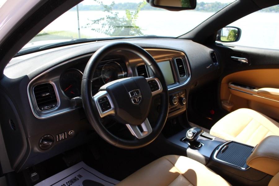 2014 Dodge Charger 4dr Sdn SXT AWD, available for sale in Great Neck, New York | Great Neck Car Buyers & Sellers. Great Neck, New York 2014 Dodge Charger 4dr Sdn SXT AWD, available for sale in Great Neck, New York | Great Neck Car Buyers & Sellers. Great Neck, New York
